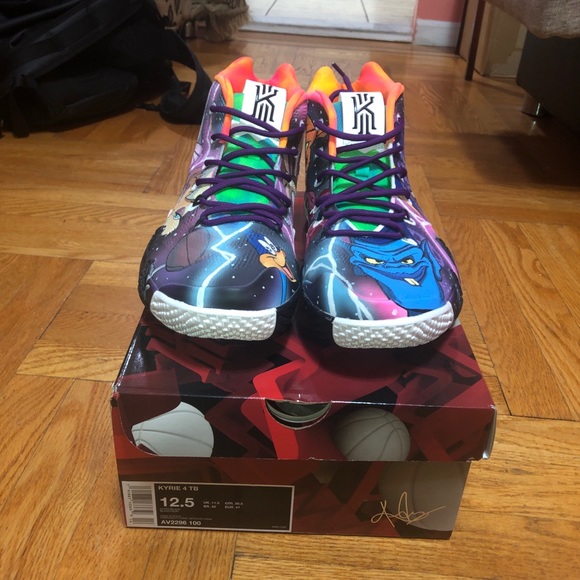 Kyrie 4 custom space jams size 12.5 mens - Picture 6 of 7